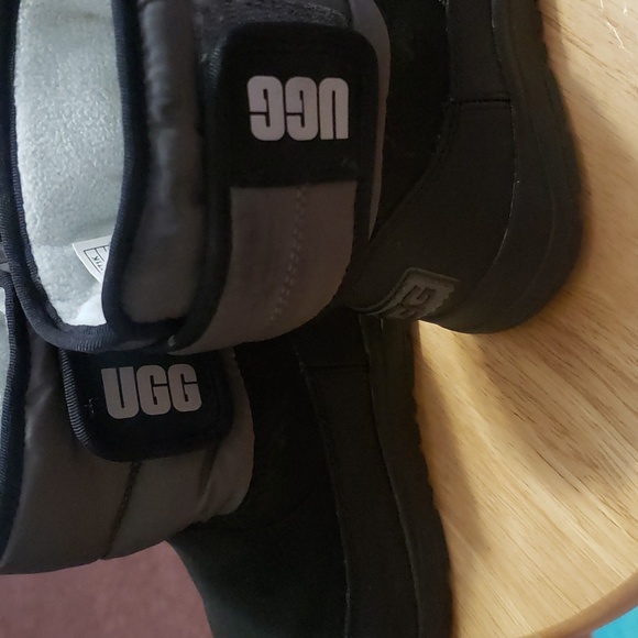 Uggs unisex boot size 13 - Picture 5 of 11